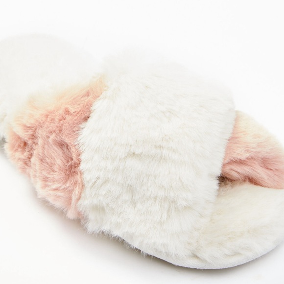 Idyllwind Women’s Cozy Faux Fur Slippers Size 6 EUC - Picture 1 of 4